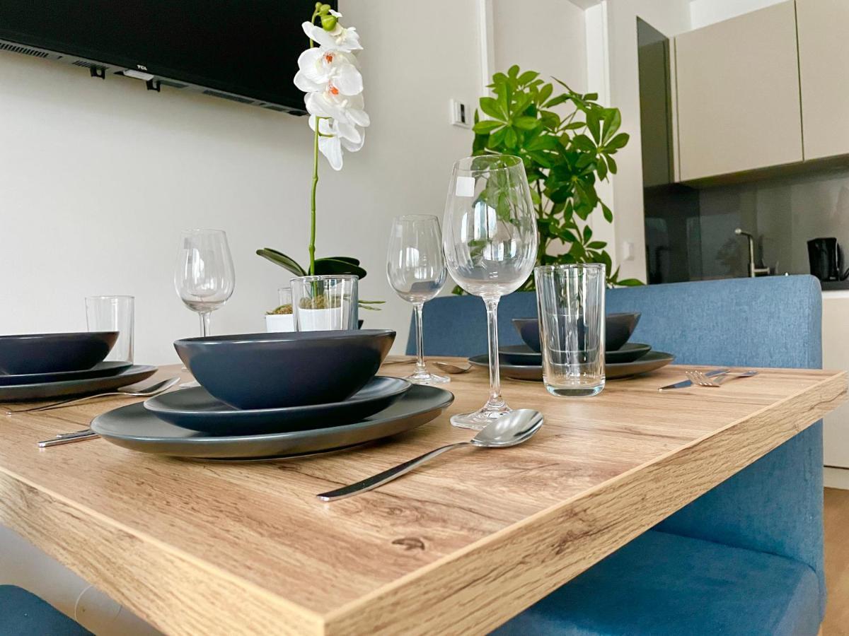 Apartment Riverfront With Balcony And Ac Wien